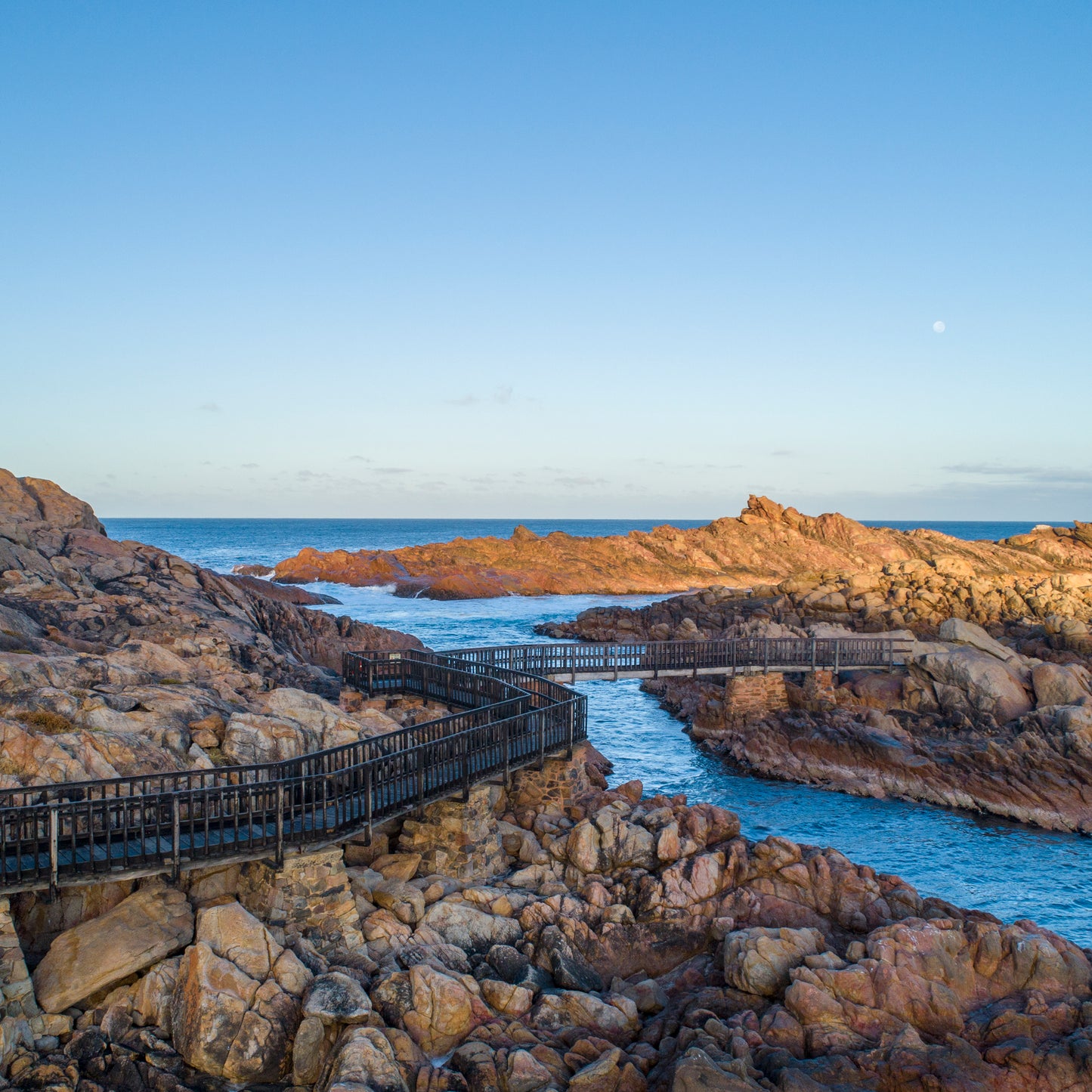 IA0502 ~ Canal Rocks ~ South West