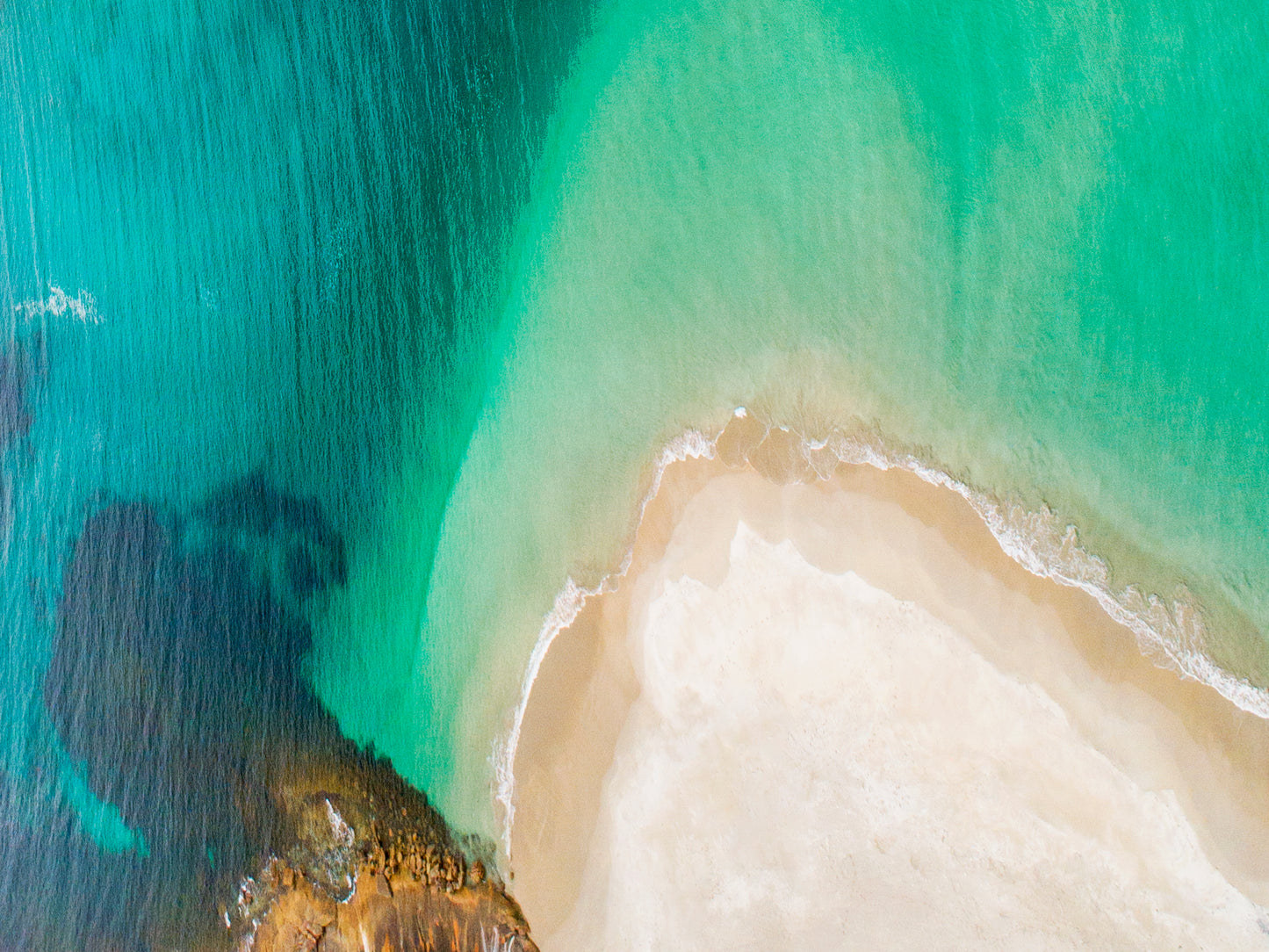 IA0023 - MUTTON BIRD BEACH
