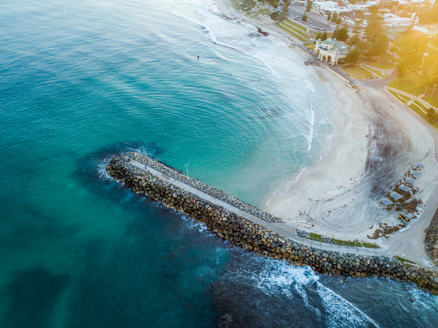IA0280 - COTTESLOE BEACH