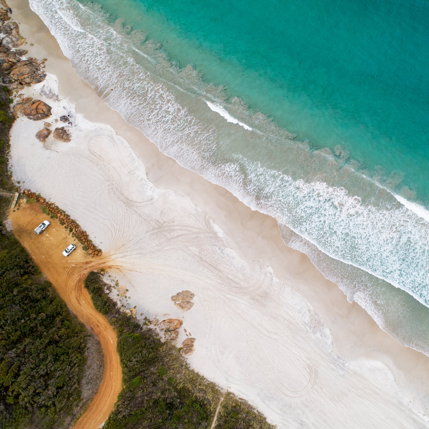 IA0469 - MUTTON BIRD BEACH
